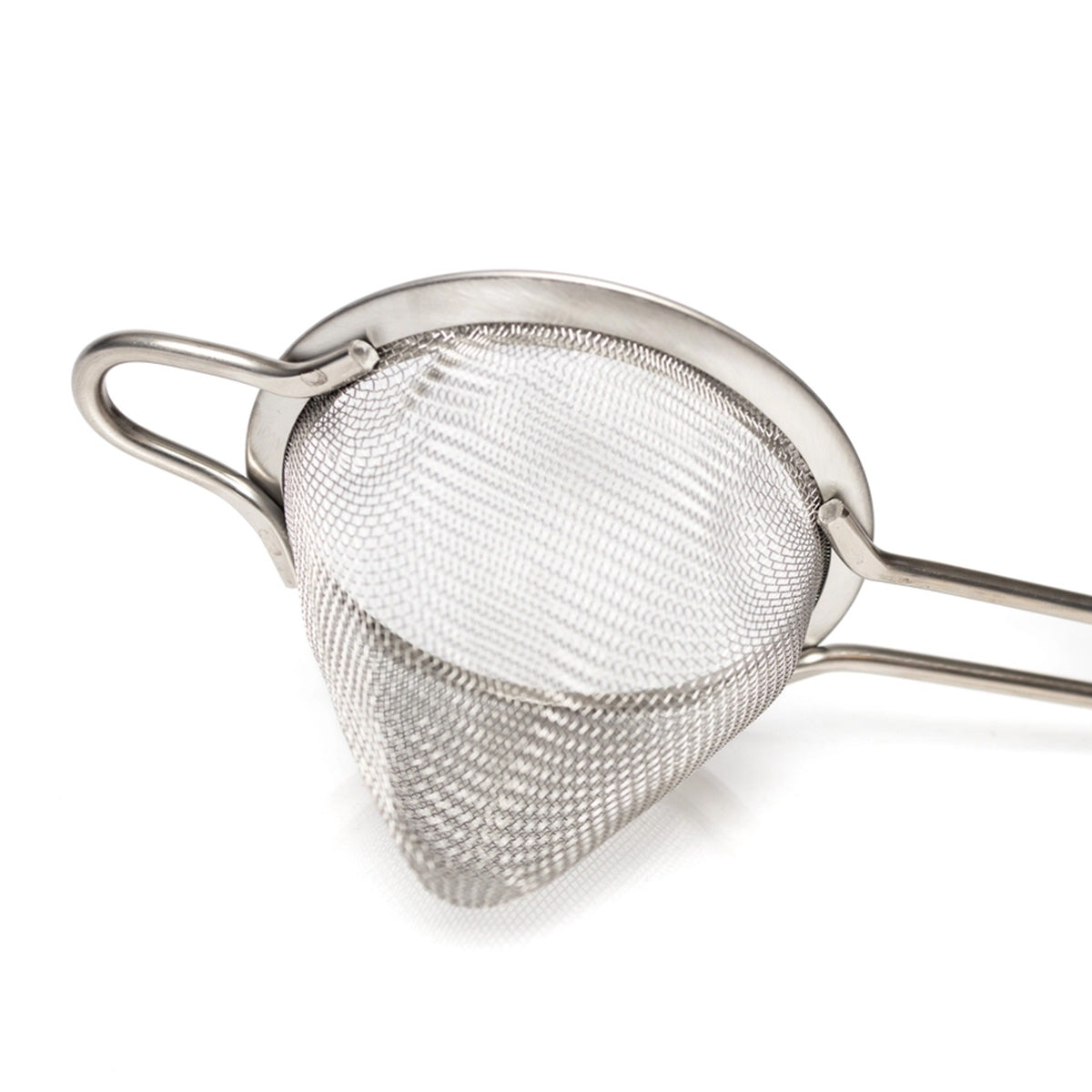 Fine Mesh Cocktail Strainer, Large | Oak & Sugar | Experience the pleasure of finely strained cocktails with our Premium Fine Mesh Strainer. Expertly crafted for cocktail enthusiasts and professional bartenders, this strainer ensures a smooth, pulp-free p